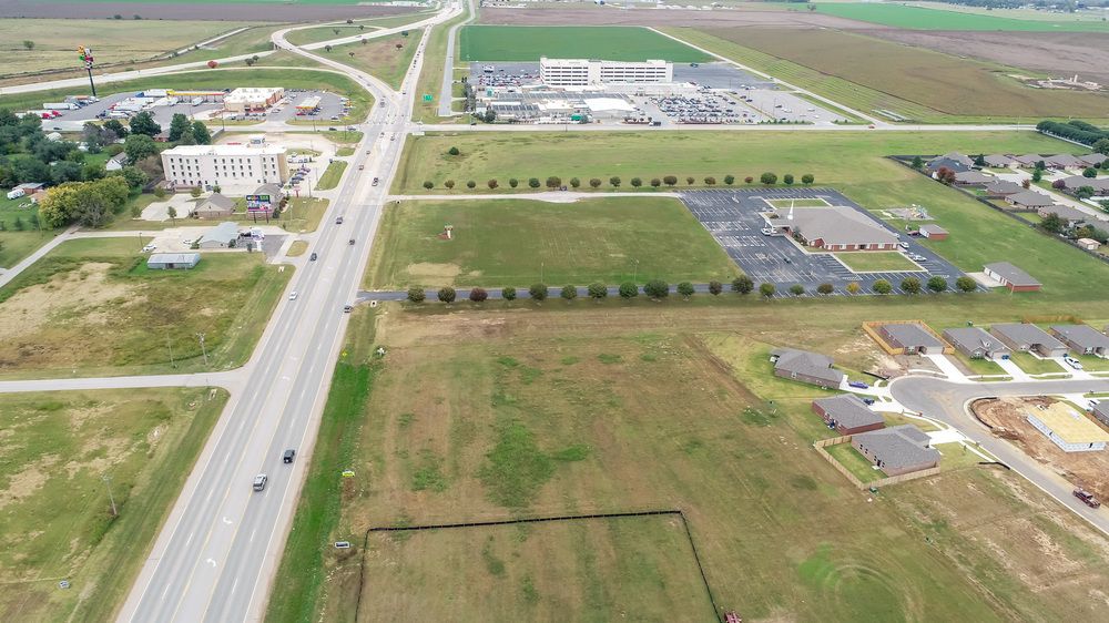 2180 N Main St, Newcastle, OK 73065